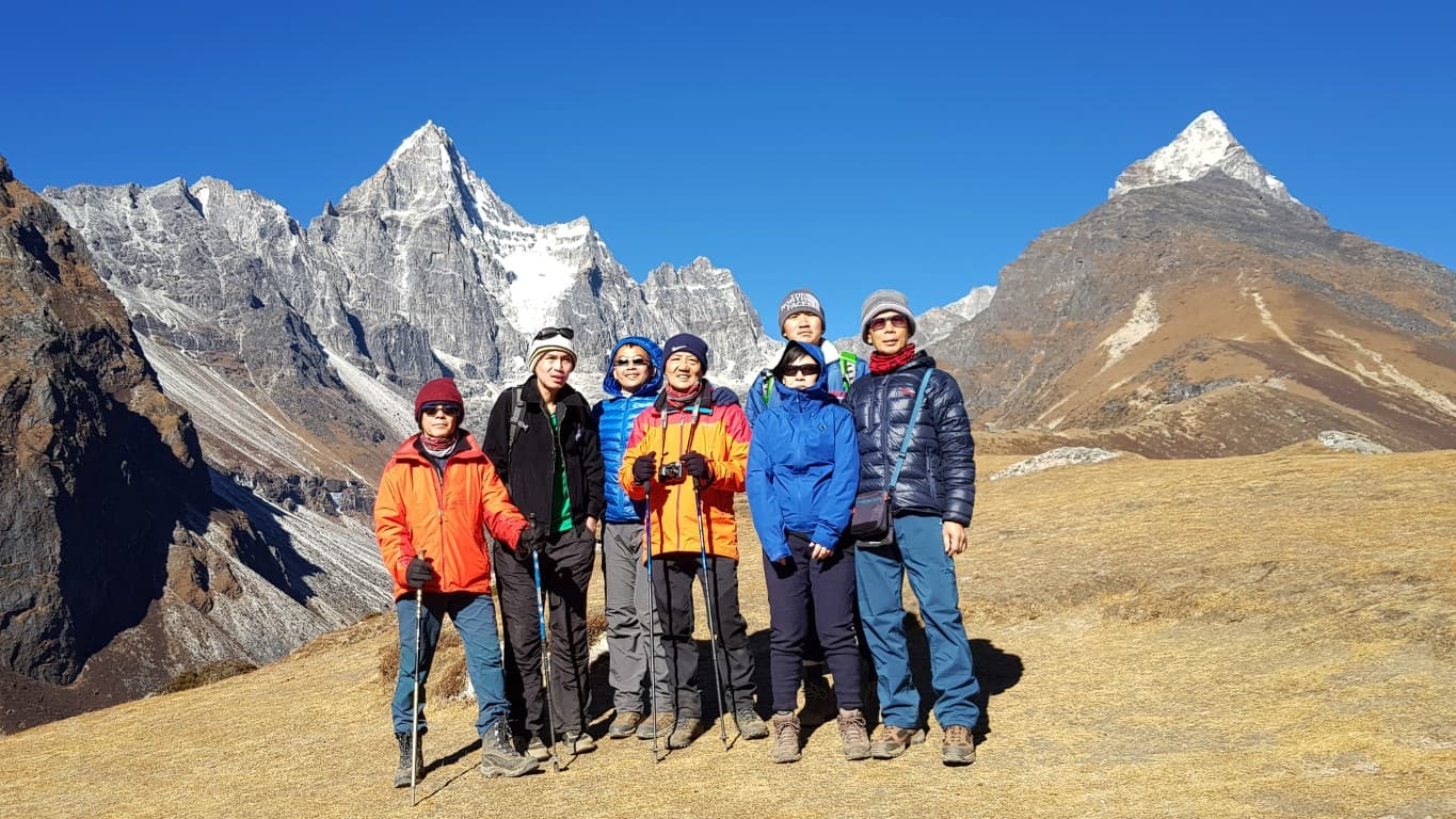 essential things to pack for your first trek